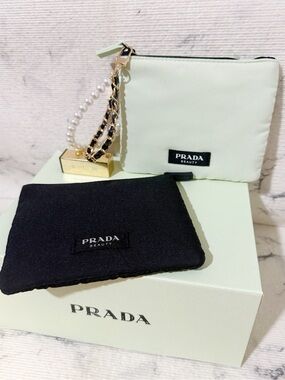 Prada Beauty Double Pouch Green & Black Zip (Detachable) w/ Wristlet Strap & Box